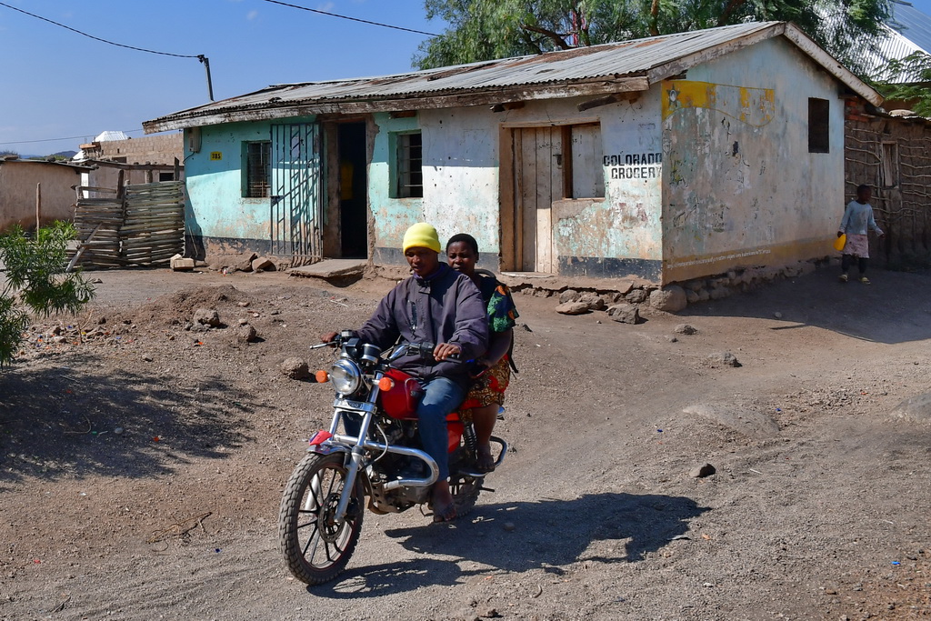 Colorado Grocery (Lake Eyasi )